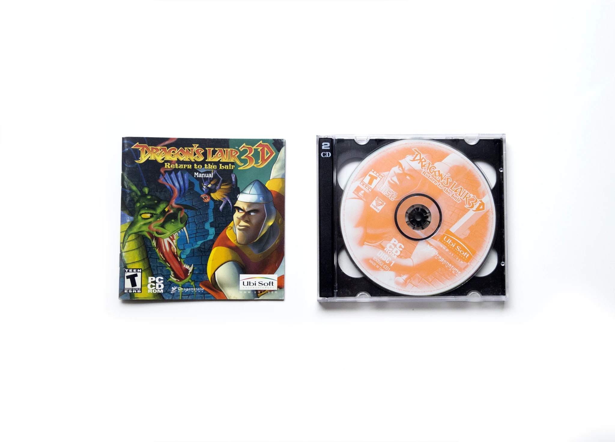 Photo of the content of Dragon's Lair 3D: Return to the Lair (2002, PC, US); developed by Dragonstone Software, published by Ubi Soft Entertainment Software; Hi-res 3D box available at https://bigboxcollection.com