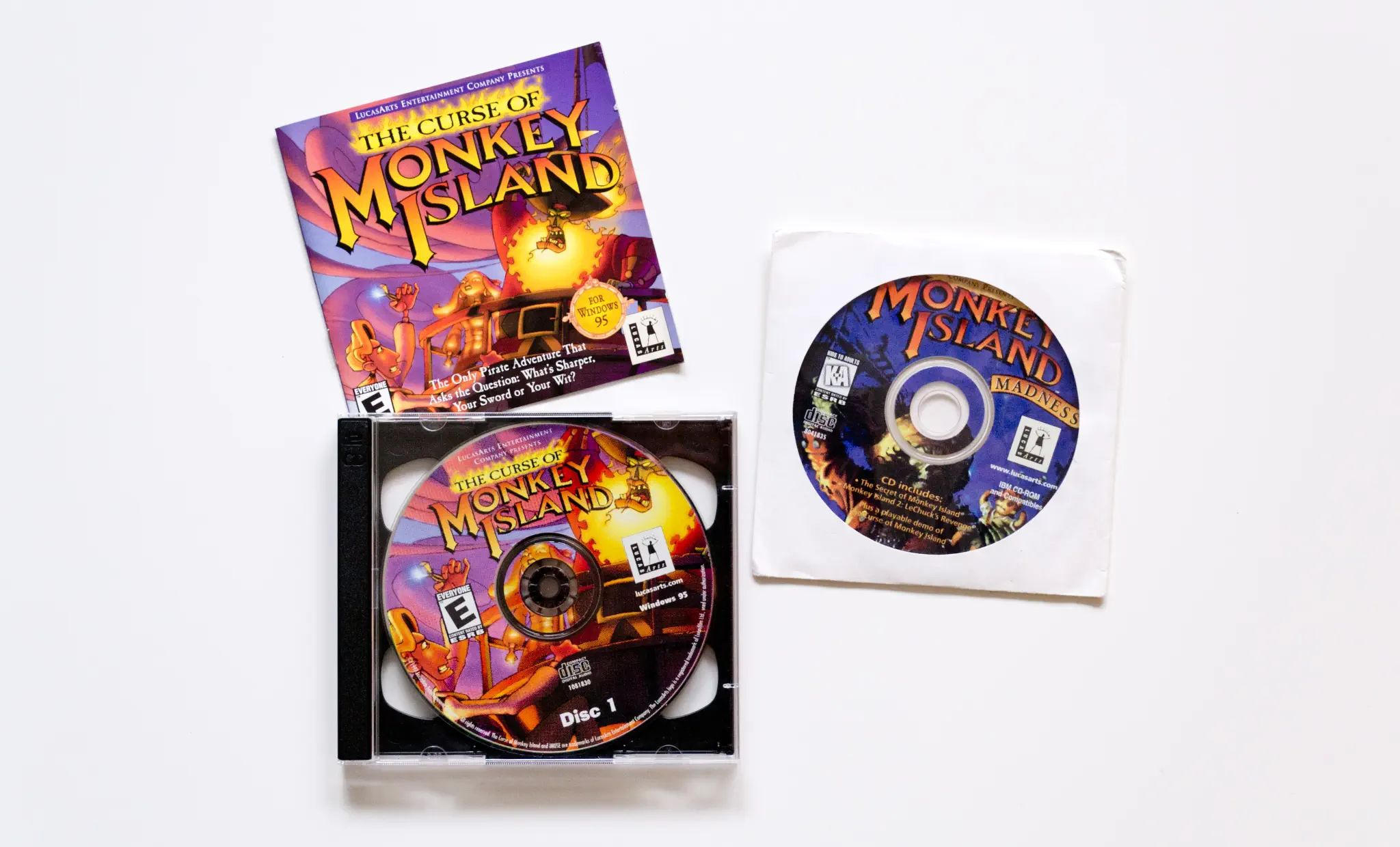 Photo of the content of Monkey Island 3: The Curse of Monkey Island (2001, PC, US, LucasArts Archive); developed by LucasArts Entertainment Company LLC, published by LucasArts Entertainment Company LLC; Hi-res 3D box available at https://bigboxcollection.com